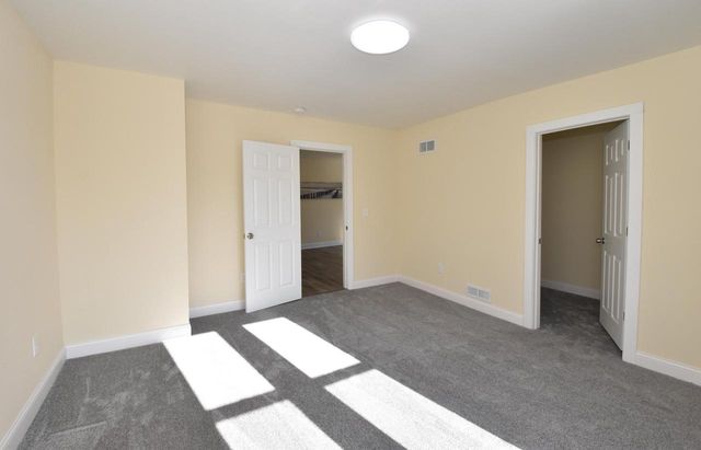 3002 W Kilbourn AVENUE, Milwaukee, WI 53208