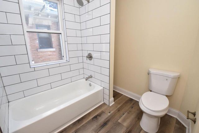 3002 W Kilbourn AVENUE, Milwaukee, WI 53208