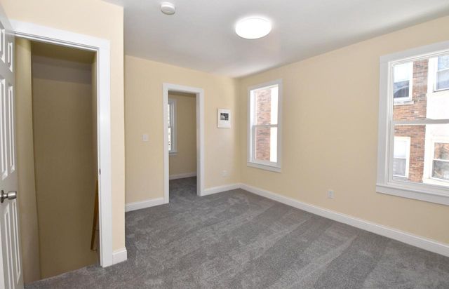 3002 W Kilbourn AVENUE, Milwaukee, WI 53208