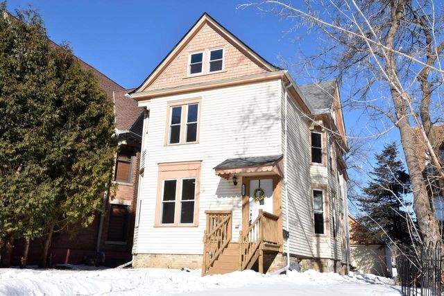 3002 W Kilbourn AVENUE, Milwaukee, WI 53208