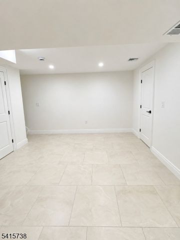 271 Bergen Blvd, Woodland Park, NJ 07424