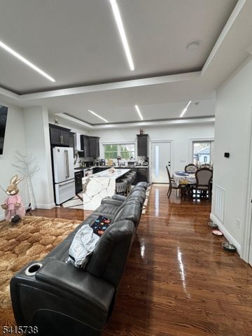 271 Bergen Blvd, Woodland Park, NJ 07424