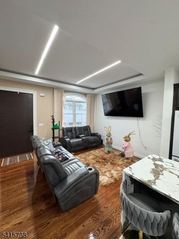 271 Bergen Blvd, Woodland Park, NJ 07424