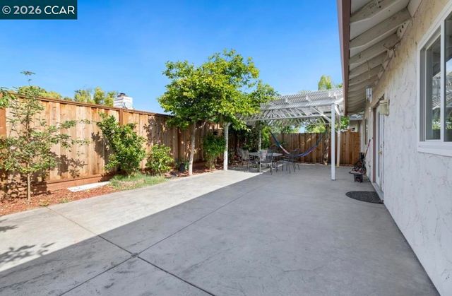 2024 Galway Dr, Pittsburg, CA 94565