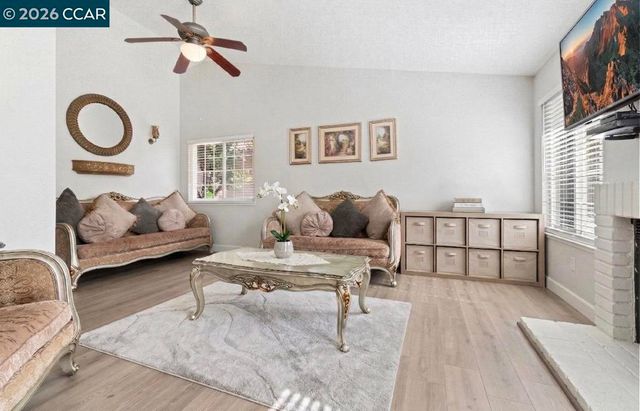 2024 Galway Dr, Pittsburg, CA 94565