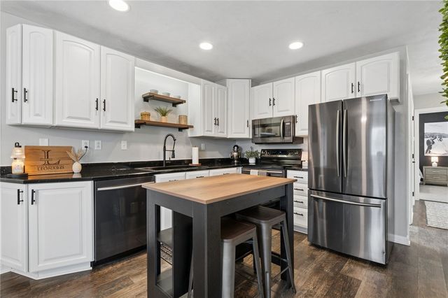 101 Caitlin Ct, Hunker, PA 15639