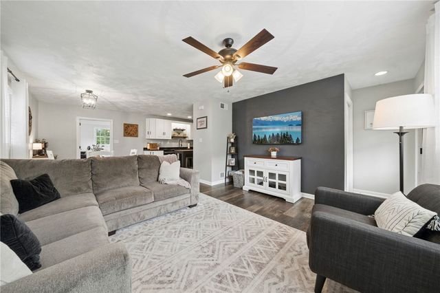101 Caitlin Ct, Hunker, PA 15639