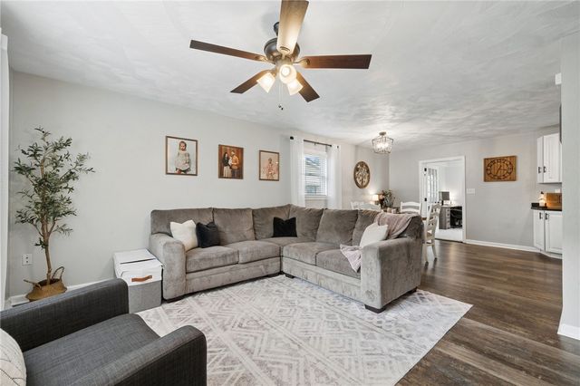 101 Caitlin Ct, Hunker, PA 15639