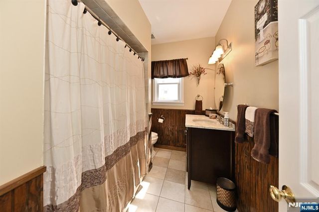 409 Walnut Street, Twp Of Washington, NJ 07676
