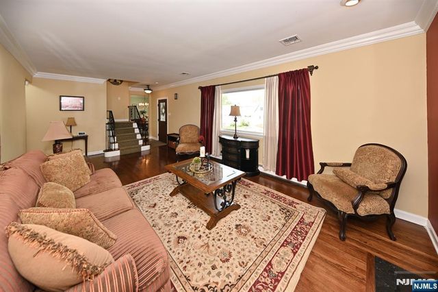 409 Walnut Street, Twp Of Washington, NJ 07676