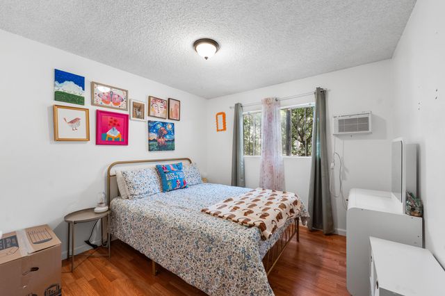 11477 Amboy Avenue, San Fernando, CA 91340