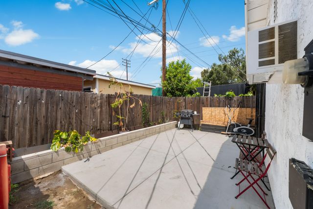 11477 Amboy Avenue, San Fernando, CA 91340