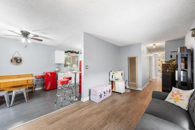 11477 Amboy Avenue, San Fernando, CA 91340