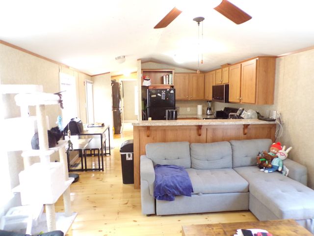 15 Pineland Park Road, Milton, NH 03851