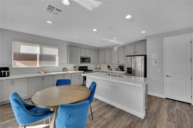 8934 Gilpin Street, Las Vegas, NV 89166