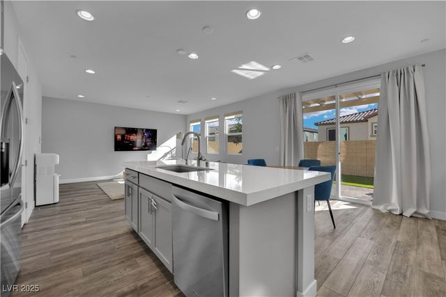 8934 Gilpin Street, Las Vegas, NV 89166