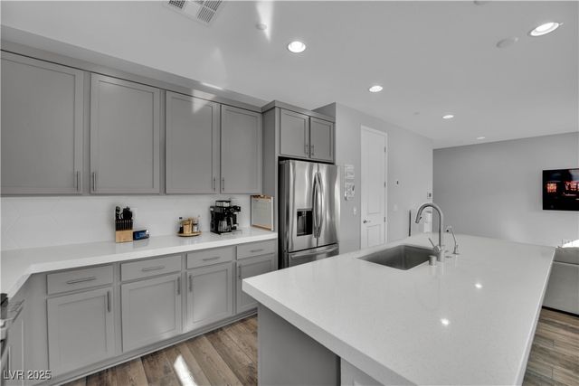 8934 Gilpin Street, Las Vegas, NV 89166