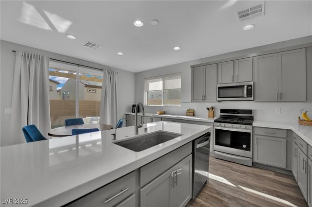 8934 Gilpin Street, Las Vegas, NV 89166