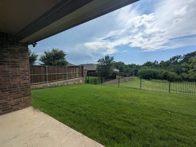 1740 Alamandine Avenue, Cross Roads, TX 76227