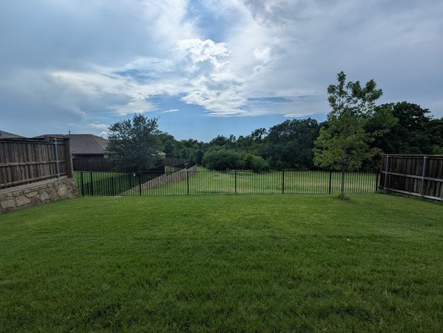 1740 Alamandine Avenue, Cross Roads, TX 76227