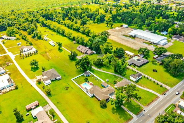 120 Whitfield Court, Houma, LA 70360