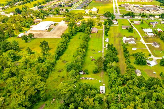 120 Whitfield Court, Houma, LA 70360