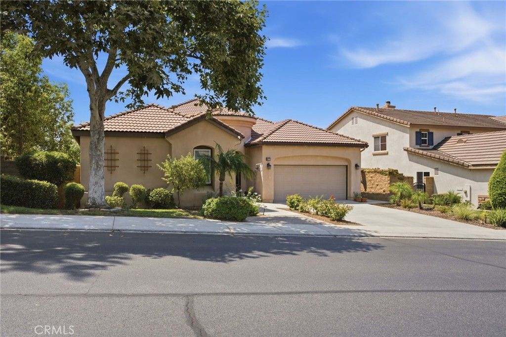 Image 3 of property listing at 35777 Abelia Street, Murrieta, CA 92562