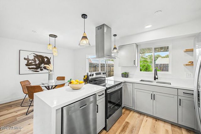 4650 W TUCKEY Lane, Glendale, AZ 85301