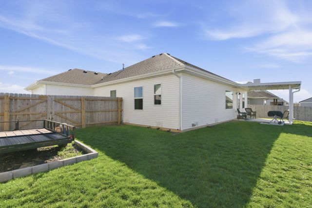183 E Cowling Street, Republic, MO 65738