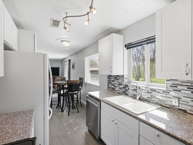 3228 Hummingbird Lane, Denton, TX 76209