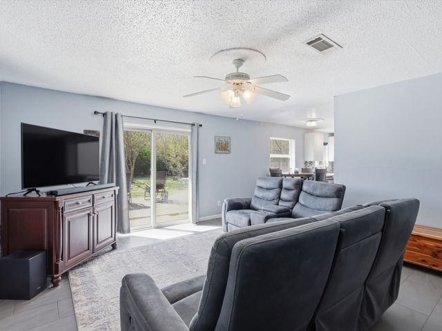 3228 Hummingbird Lane, Denton, TX 76209