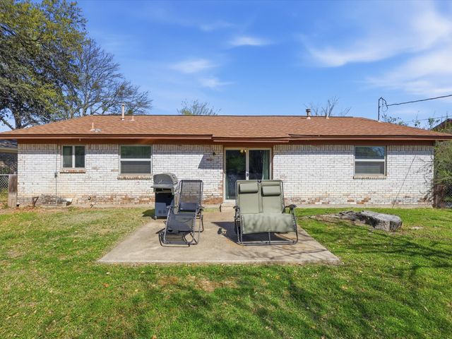 3228 Hummingbird Lane, Denton, TX 76209