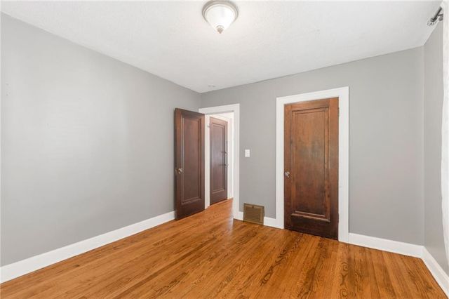 11131 SUNNYSLOPE Drive, Kansas City, MO 64134