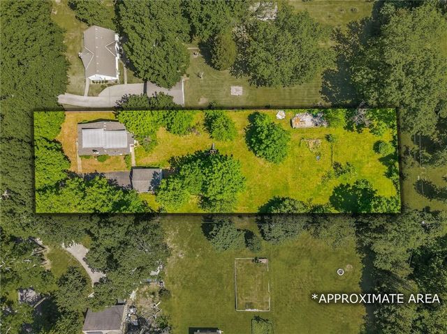 11131 SUNNYSLOPE Drive, Kansas City, MO 64134