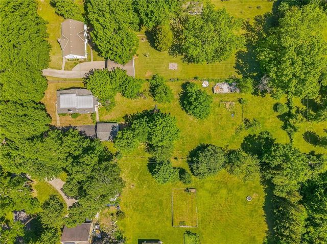 11131 SUNNYSLOPE Drive, Kansas City, MO 64134