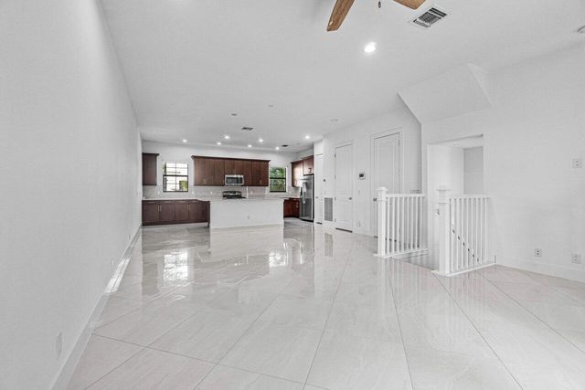 7115 Edison Place, Palm Beach Gardens, FL 33418