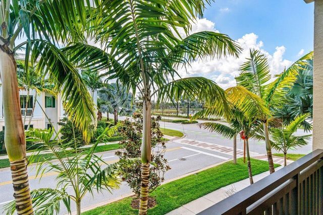 7115 Edison Place, Palm Beach Gardens, FL 33418