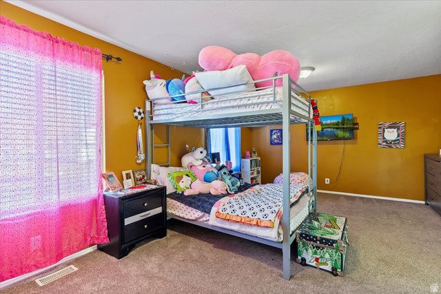 2377 W 2120 N, Clinton, UT 84015