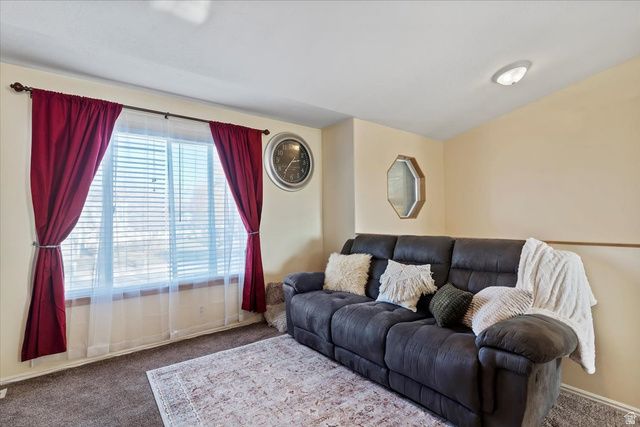 2377 W 2120 N, Clinton, UT 84015