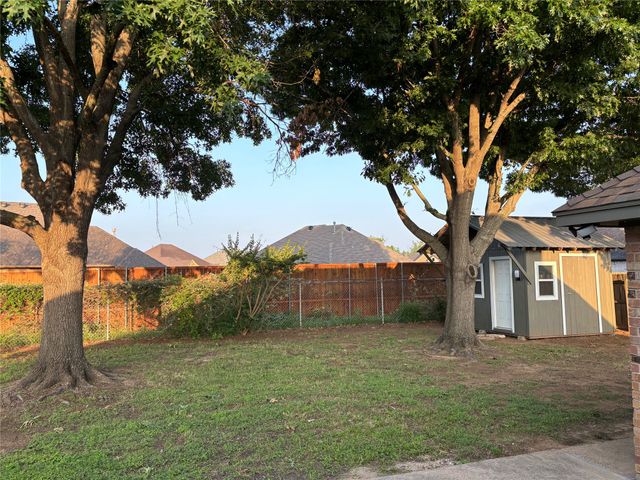 1208 Red Bird Lane, Granbury, TX 76048