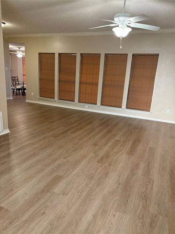 1208 Red Bird Lane, Granbury, TX 76048