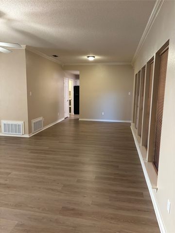 1208 Red Bird Lane, Granbury, TX 76048