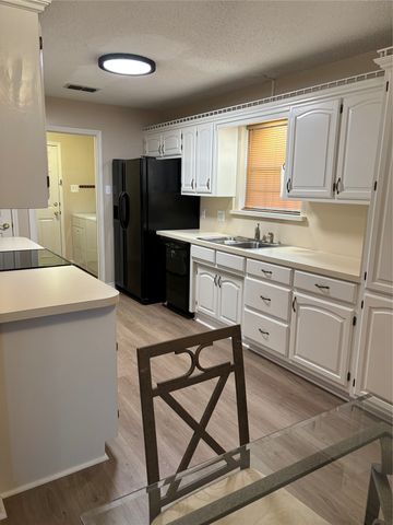 1208 Red Bird Lane, Granbury, TX 76048