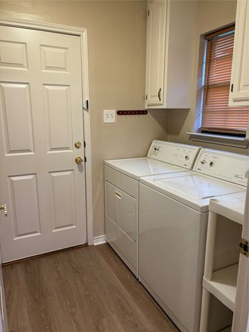 1208 Red Bird Lane, Granbury, TX 76048