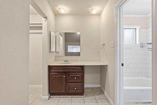 11202 Sagehill Drive, Houston, TX 77089