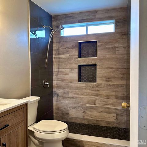 5025 Fillmore Avenue, Bakersfield, CA 93306
