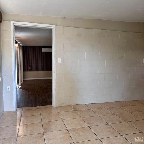 5025 Fillmore Avenue, Bakersfield, CA 93306