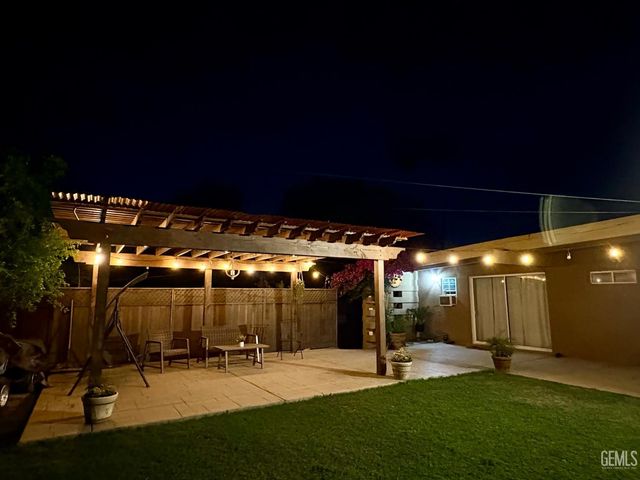 5025 Fillmore Avenue, Bakersfield, CA 93306