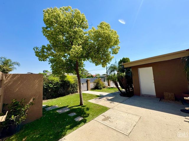 5025 Fillmore Avenue, Bakersfield, CA 93306