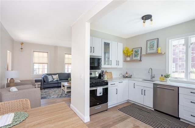 4 Gladding Court, Newport, RI 02840